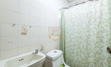 Casa venta con patio en 12 de Octubre Hato Pintado