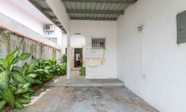 Casa venta con patio en 12 de Octubre Hato Pintado