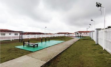 Se Vende o Alquila Casa en Versalles Costa Verde-La Chorrera (DR)