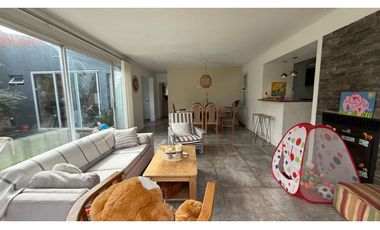 VENTA CASA CON PARQUE QUINCHO Y POSIBILDAD DE AMPLIAR