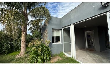 VENTA CASA CON PARQUE QUINCHO Y POSIBILDAD DE AMPLIAR