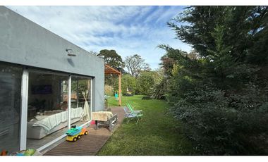 VENTA CASA CON PARQUE QUINCHO Y POSIBILDAD DE AMPLIAR