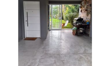 Casa 3 ambientes — Zona Los Acantilados