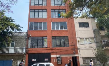Edificio con Bodega en Venta en Azcapotzalco.