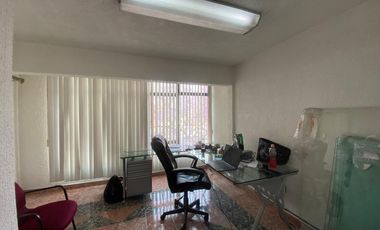 Edificio con Bodega en Venta en Azcapotzalco.