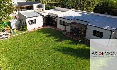 Casa en venta de 2 dormitorios c/ cochera en Villa Elisa