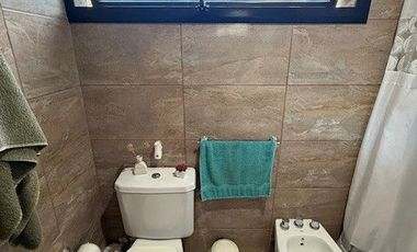 Casa en venta de 2 dormitorios c/ cochera en Villa Elisa