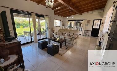 Casa en venta de 2 dormitorios c/ cochera en Villa Elisa