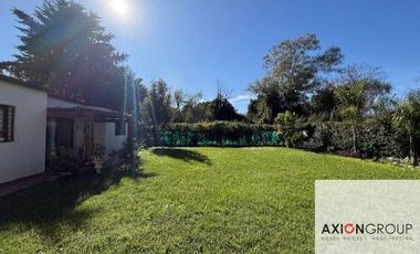 Casa en venta de 2 dormitorios c/ cochera en Villa Elisa