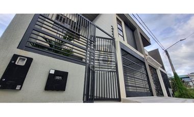 SE VENDE CASA NUEVA A PUERTA CERRADA DE 3 PISOS VILLA MARIA II YOPAL