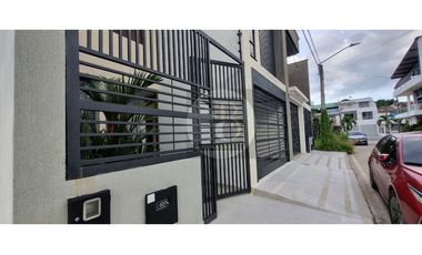 SE VENDE CASA NUEVA A PUERTA CERRADA DE 3 PISOS VILLA MARIA II YOPAL