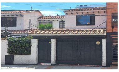 Casa Remodelada con terraza para Arriendo en Santa Paula