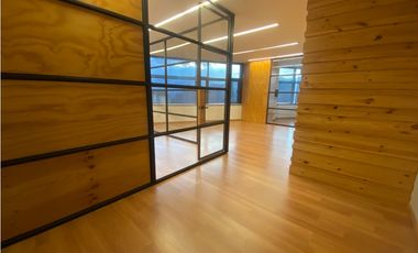 Oficina 78m2 en CC Milla de Oro para arriendo