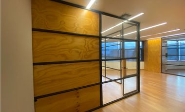 Oficina 78m2 en CC Milla de Oro para arriendo