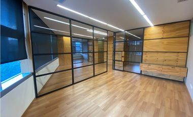 Oficina 78m2 en CC Milla de Oro para arriendo