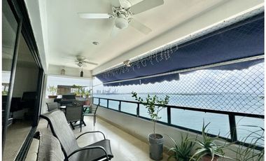 Apartamento Bocagrande sobre la bahia