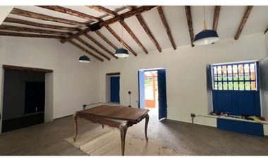 CASA COMERCIAL BORDE DE VIA RETIRO