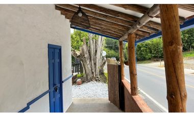 CASA COMERCIAL BORDE DE VIA RETIRO