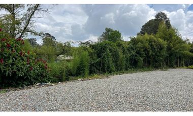 CASA COMERCIAL BORDE DE VIA RETIRO