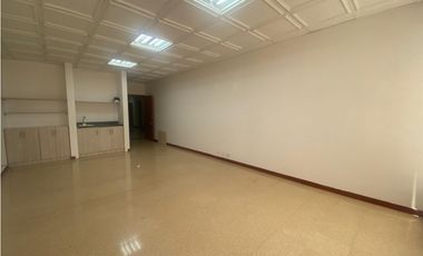 SE VENDE OFICINA EN EL EDIFICIO DIARIO DEL OTUN