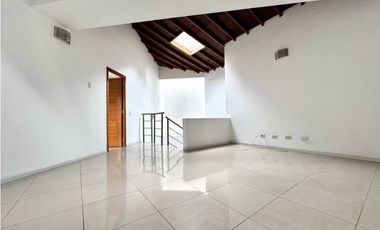 Vendo duplex en Sabaneta