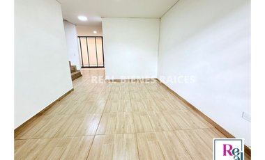 Se Arrienda Hermosa Casa Unifamiliar en Unidad Abierta.
