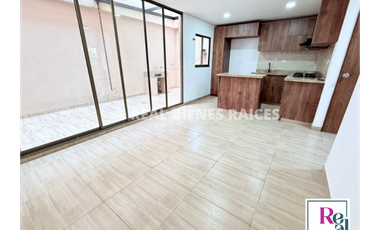 Se Arrienda Hermosa Casa Unifamiliar en Unidad Abierta.