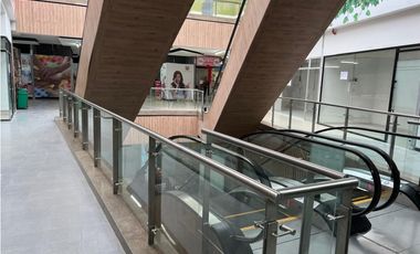 Se vende Local centro comercial La Calera Gardens