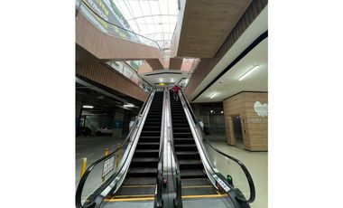 Se vende Local centro comercial La Calera Gardens