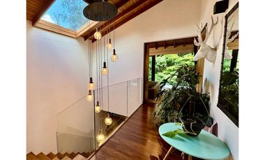 Hermosa casa cerca al Drive In