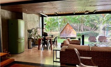 Hermosa casa cerca al Drive In