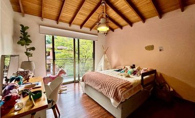 Hermosa casa cerca al Drive In