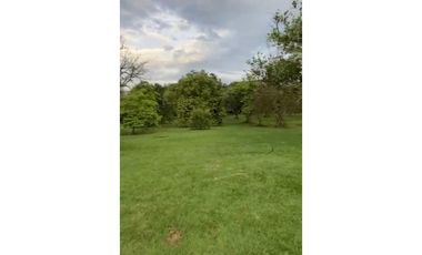 SE VENDE CASA LOTE EN LA VIA CERRITOS KM 6 DIAGONAL A LA TOYOTA