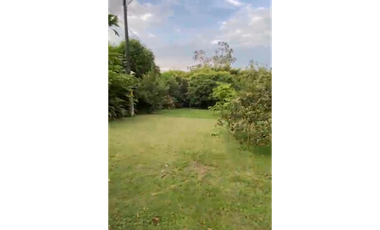 SE VENDE CASA LOTE EN LA VIA CERRITOS KM 6 DIAGONAL A LA TOYOTA