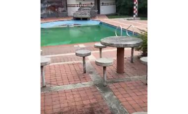 SE VENDE CASA LOTE EN LA VIA CERRITOS KM 6 DIAGONAL A LA TOYOTA
