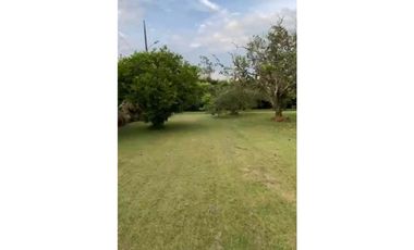 SE VENDE CASA LOTE EN LA VIA CERRITOS KM 6 DIAGONAL A LA TOYOTA