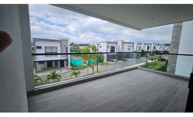 Arriendo Apartasuite Condominio Lagos de Iraka