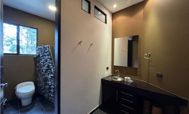 SE VENDE O ARRIENDA CASA LA CALERA 1600m2