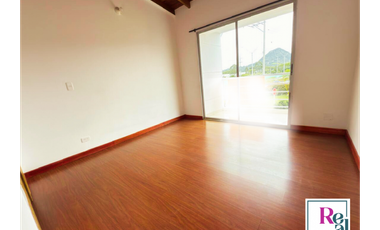 Casa Medianera en Arriendo – Excelente Ubicación en La Ceja