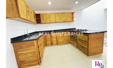 Casa Medianera en Arriendo – Excelente Ubicación en La Ceja
