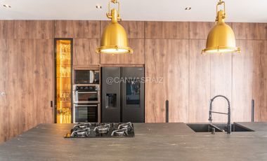 Venta de Casa Campestre Moderna con vista a Medellín