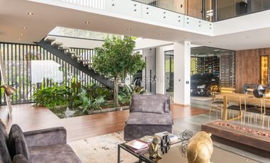 Venta de Casa Campestre Moderna con vista a Medellín