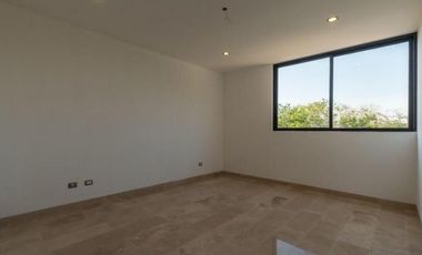 Renta propiedad el Yucatán Country Club