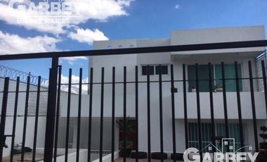 CASA EN RENTA EN REAL DE JURIQUILLA