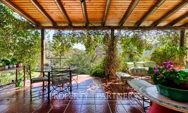 Gran casa, rodeada de naturaleza, con espectaculares vistas en el Arrayán