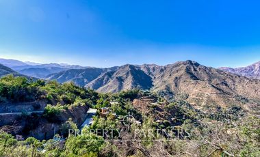Gran casa, rodeada de naturaleza, con espectaculares vistas en el Arrayán