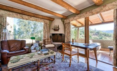 Gran casa, rodeada de naturaleza, con espectaculares vistas en el Arrayán