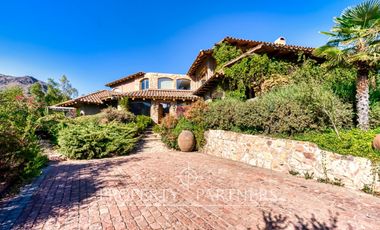 Gran casa, rodeada de naturaleza, con espectaculares vistas en el Arrayán