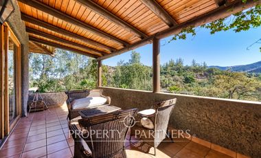 Gran casa, rodeada de naturaleza, con espectaculares vistas en el Arrayán