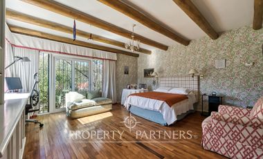 Gran casa, rodeada de naturaleza, con espectaculares vistas en el Arrayán